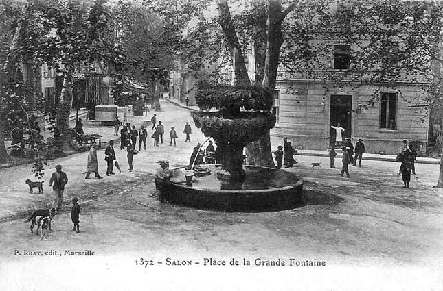 salon-place-de-la-grande-fontaine