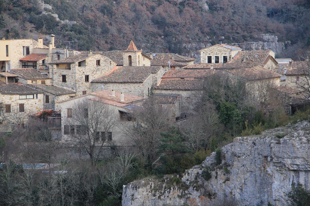 Vue générale du village d'Oppedette (Alpes-de-Haute-Provence). ©  Jacky Jeannet | Adobe Stock.