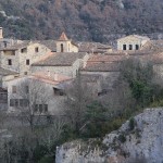 Vue générale du village d'Oppedette (Alpes-de-Haute-Provence). ©  Jacky Jeannet | Adobe Stock.